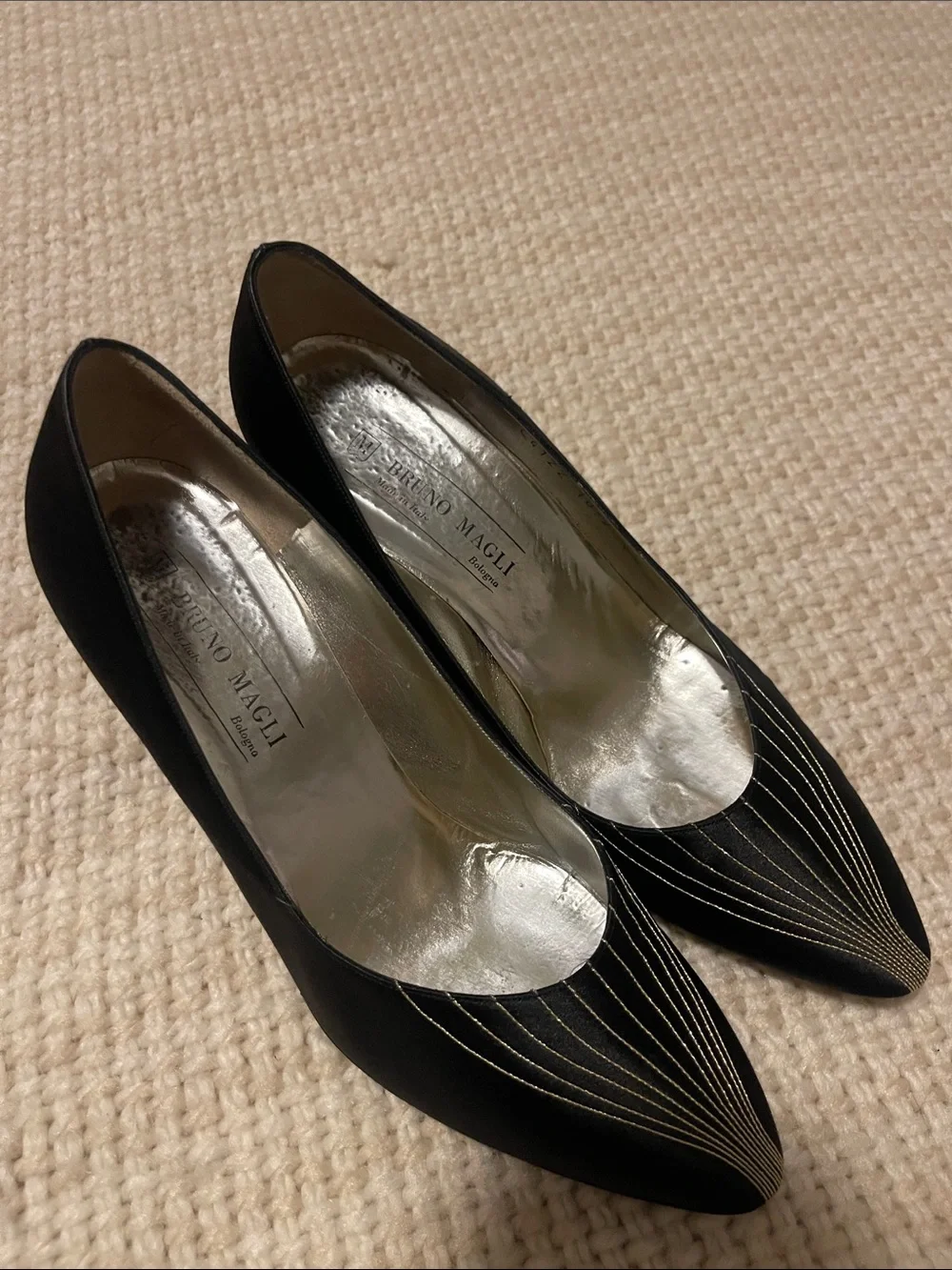 Vintage Bruno Magli Black & Gold Pointed Toe Pumps | Made in Italy | Size 10